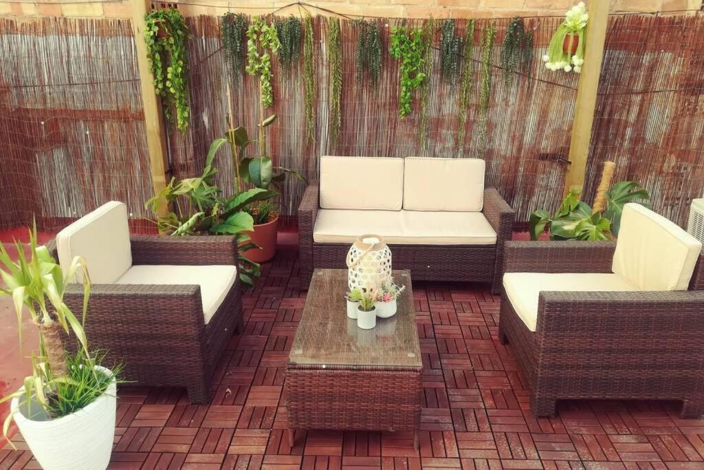 Apartament M4 Cool Terrace. 1 Min To Metro. 15 Min To Center Esplugues de Llobregat Zewnętrze zdjęcie