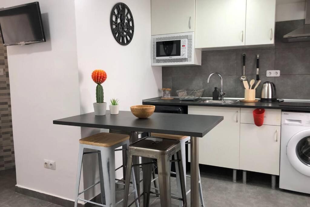 Apartament M4 Cool Terrace. 1 Min To Metro. 15 Min To Center Esplugues de Llobregat Zewnętrze zdjęcie